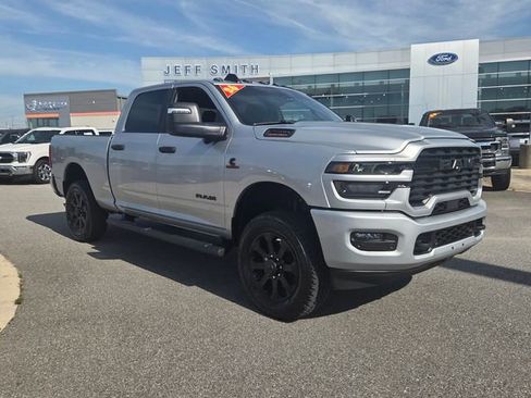 Used 2026 RAM 2500 Big Horn AWD/4WD image 1