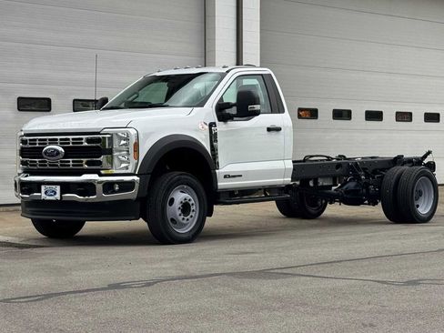 Used 2024 Ford F550 2WD Regular Cab Super Duty image 1