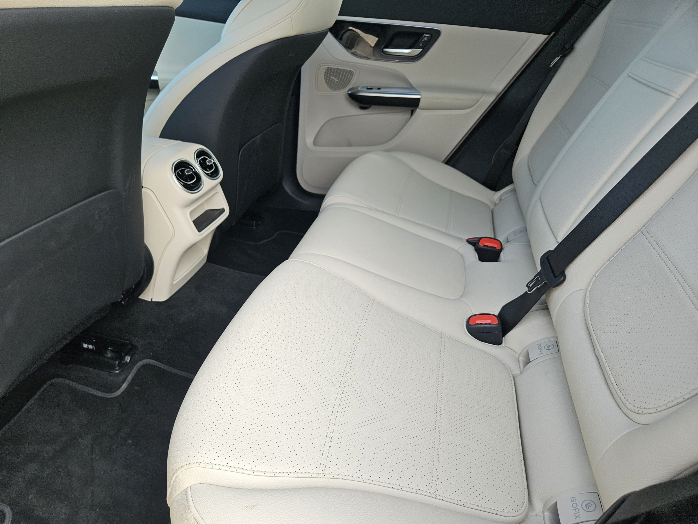 Certified 2026 Mercedes-Benz GLC 350e 4MATIC image 21