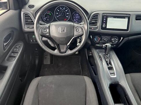 Used 2019 Honda HR-V Sport image 8