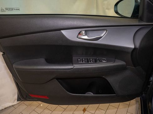 Certified 2023 Kia Forte LXS image 10