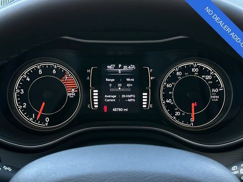 Used 2022 Jeep Cherokee Latitude AWD/4WD image 28