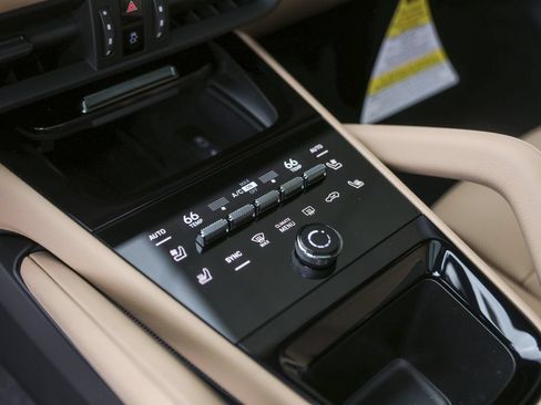 New 2026 Porsche Cayenne AWD/4WD image 26