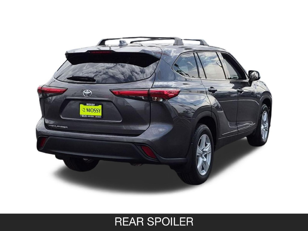 Used 2021 Toyota Highlander L FWD image 9