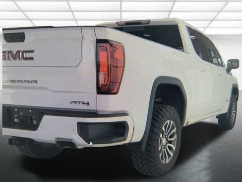 Used 2022 GMC Sierra 1500 AT4 w/ AT4 Premium Package AWD/4WD image 2