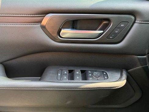 Certified 2026 Nissan Armada SL w/ Captain's Chari Seat Package RWD image 15