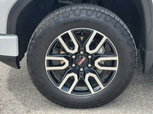 Used 2022 GMC Sierra 1500 AT4 w/ AT4 Premium Package AWD/4WD image 31