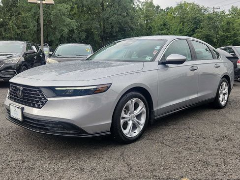 Certified 2025 Honda Accord LX image 3