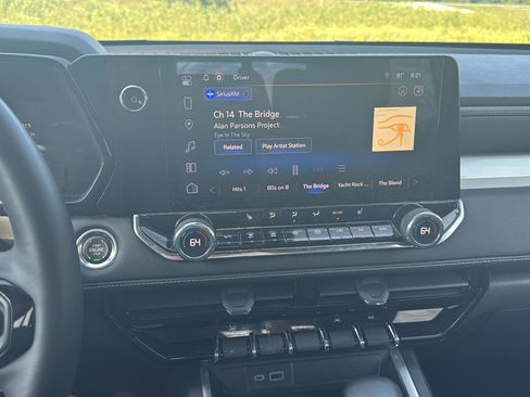 Used 2023 Chevrolet Colorado LT w/ LT Convenience Package III AWD/4WD image 13