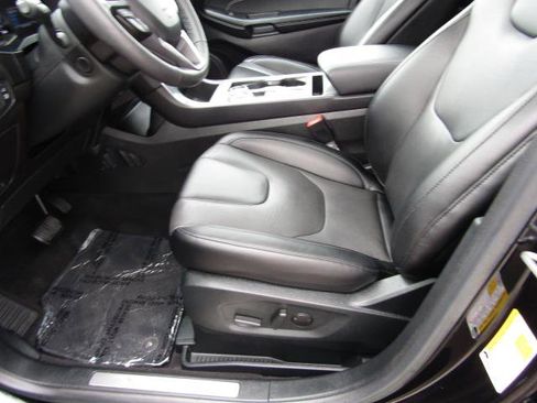 Used 2022 Ford Edge Titanium w/ Equipment Group 301A image 15