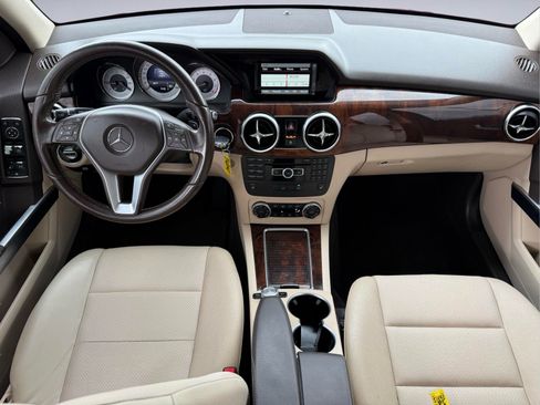 Used 2015 Mercedes-Benz GLK 350 4MATIC image 17