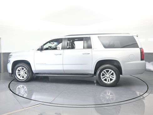 Used 2020 Chevrolet Suburban LT image 3