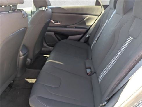 Used 2023 Hyundai Elantra SEL w/ Cargo Package image 17