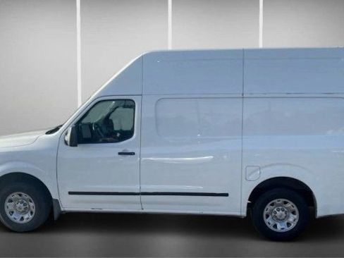 Used 2019 Nissan NV 2500 SV image 12