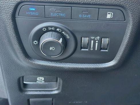 Used 2024 Jeep Grand Cherokee Trailhawk AWD/4WD image 35