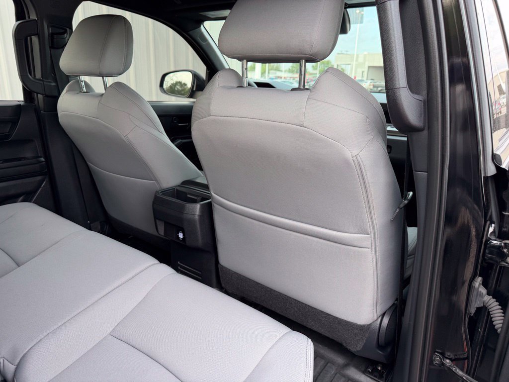Certified 2025 Toyota Tacoma SR5 AWD/4WD image 25