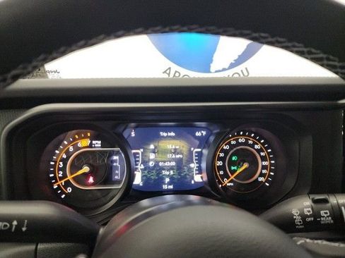 New 2025 Jeep Wrangler Unlimited Rubicon image 19