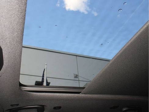 New 2025 Jeep Grand Cherokee Limited image 22