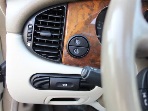 Used 2001 Jaguar XJ RWD image 17