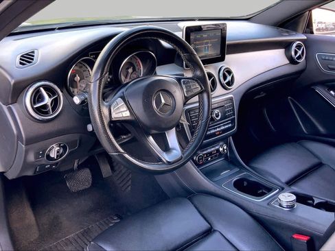 Used 2017 Mercedes-Benz GLA 250 image 17