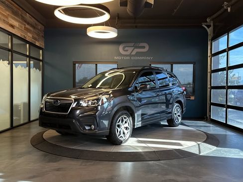 Used 2019 Subaru Forester Premium AWD/4WD image 7