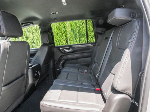 Used 2024 Chevrolet Suburban RST RWD image 30