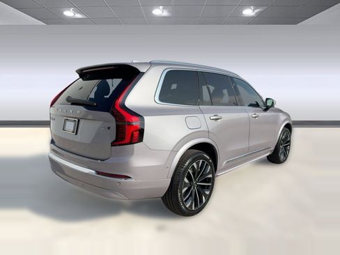 New 2026 Volvo XC90 B6 Plus w/ Protection Package Premier AWD/4WD image 9