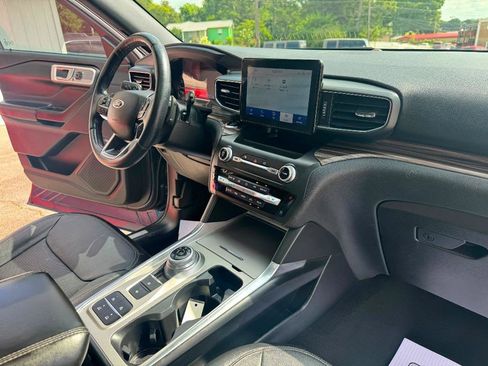 Used 2020 Ford Explorer Limited RWD image 30