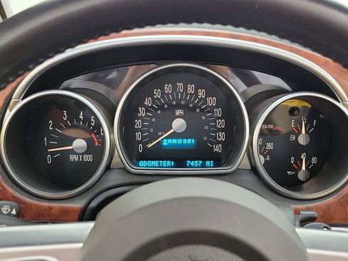 Used 2004 Chevrolet SSR w/ Preferred Equipment Group RWD image 11