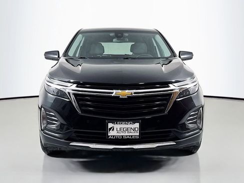 Used 2022 Chevrolet Equinox LT w/ Driver Convenience Package image 2