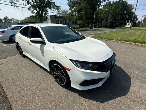 Used 2019 Honda Civic Sport image 3