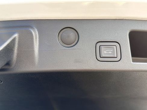 New 2026 Chevrolet Equinox RS w/ LPO, Floor Liner Package FWD image 18