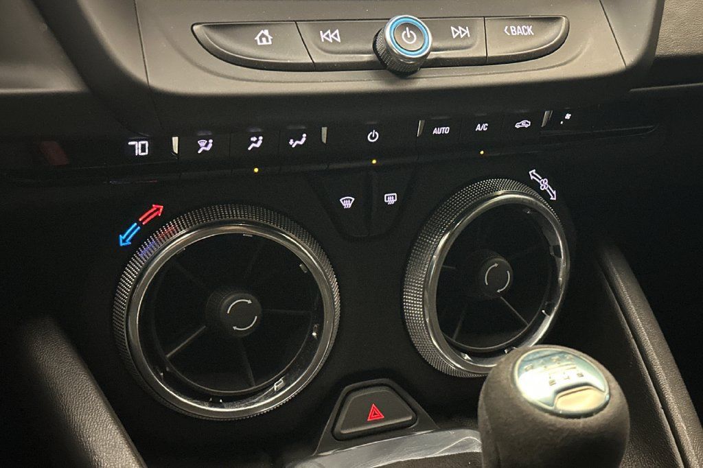 Used 2017 Chevrolet Camaro LS RWD image 19