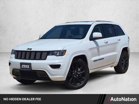 Used 2018 Jeep Grand Cherokee Altitude RWD image 1