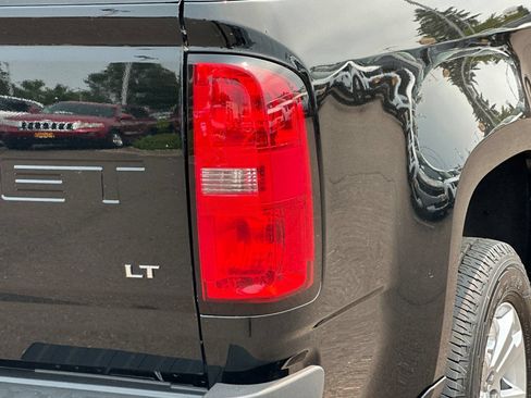 Used 2022 Chevrolet Colorado LT w/ Fleet Safety Package RWD image 24