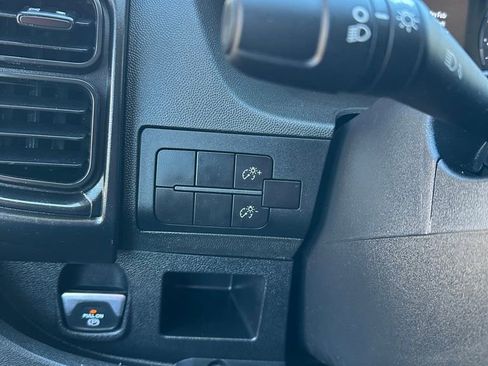 Used 2023 RAM ProMaster 2500 FWD image 13