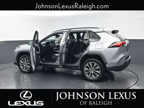 Used 2021 Toyota RAV4 XLE Premium AWD/4WD image 37
