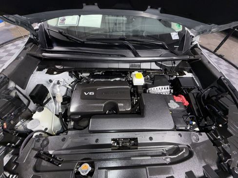 Used 2022 Nissan Pathfinder SV AWD/4WD image 31