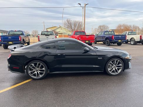 Used 2019 Ford Mustang GT image 5