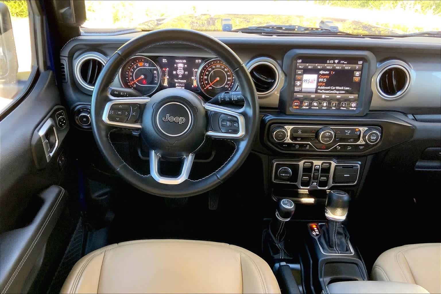 Used 2020 Jeep Wrangler Unlimited Sahara AWD/4WD image 5