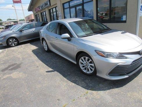 Used 2021 Toyota Camry LE FWD image 1