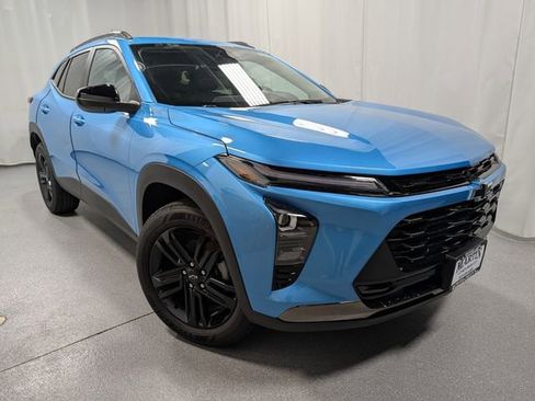 New 2026 Chevrolet Trax ACTIV w/ Driver Confidence Package FWD image 2