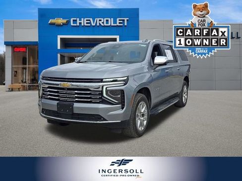 Used 2025 Chevrolet Suburban Premier AWD/4WD image 1