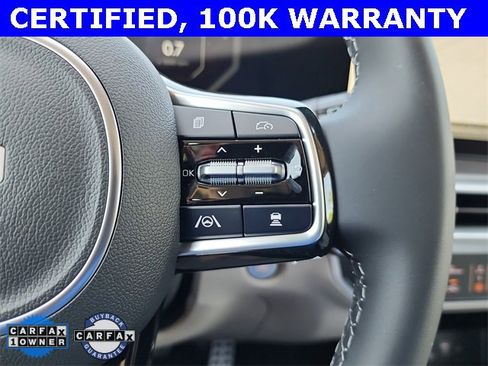 Used 2025 Kia Sorento SX image 25