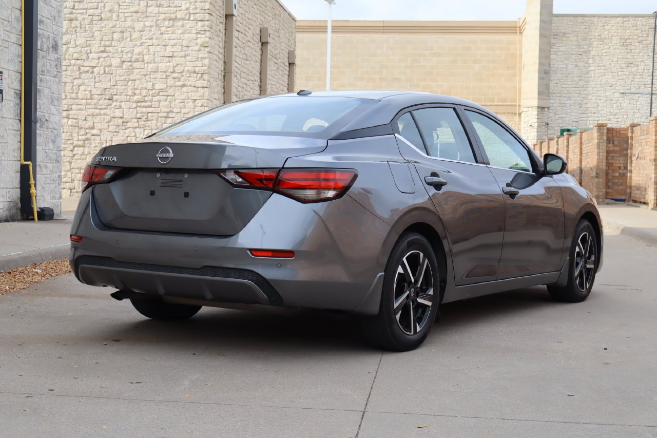 Used 2025 Nissan Sentra SV w/ All-Weather Package FWD image 3