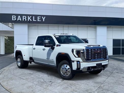 New 2026 GMC Sierra 3500 Denali w/ Denali Reserve Package AWD/4WD image 1