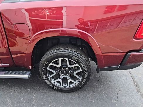 Used 2020 Jeep Cherokee Latitude Plus image 12