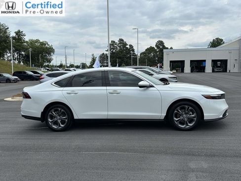 Certified 2024 Honda Accord EX image 27