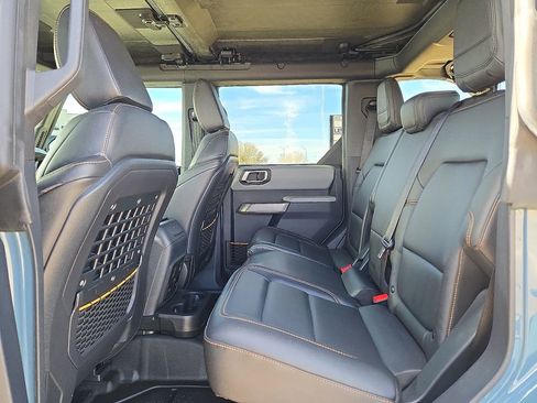 Used 2022 Ford Bronco Badlands w/ Sasquatch Package image 15