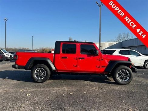 Used 2021 Jeep Gladiator Sport image 7